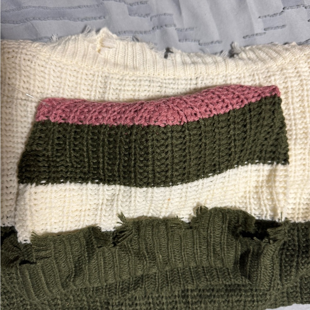 Colorblock V-Neck Sweater - Picture 2 of 2